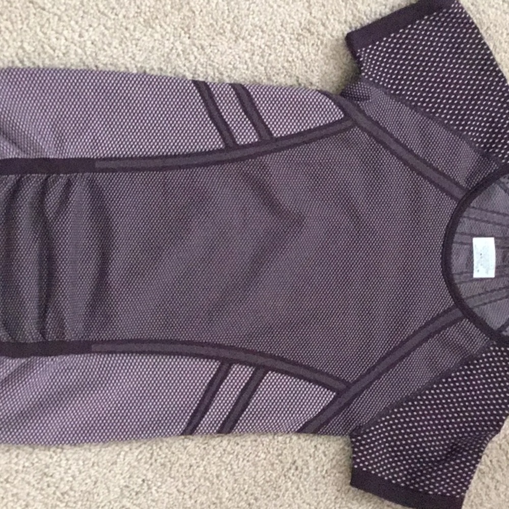 Athleta tshirt